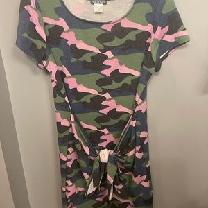 Camp with pink dress from Venus